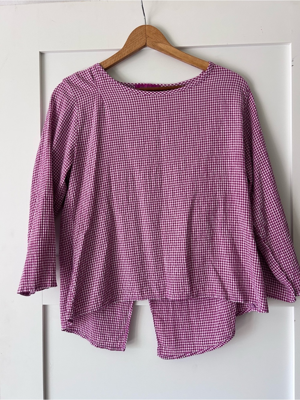 Cut Loose Crinkle Check 3/4 Sleeve Split Back Top - Size S
